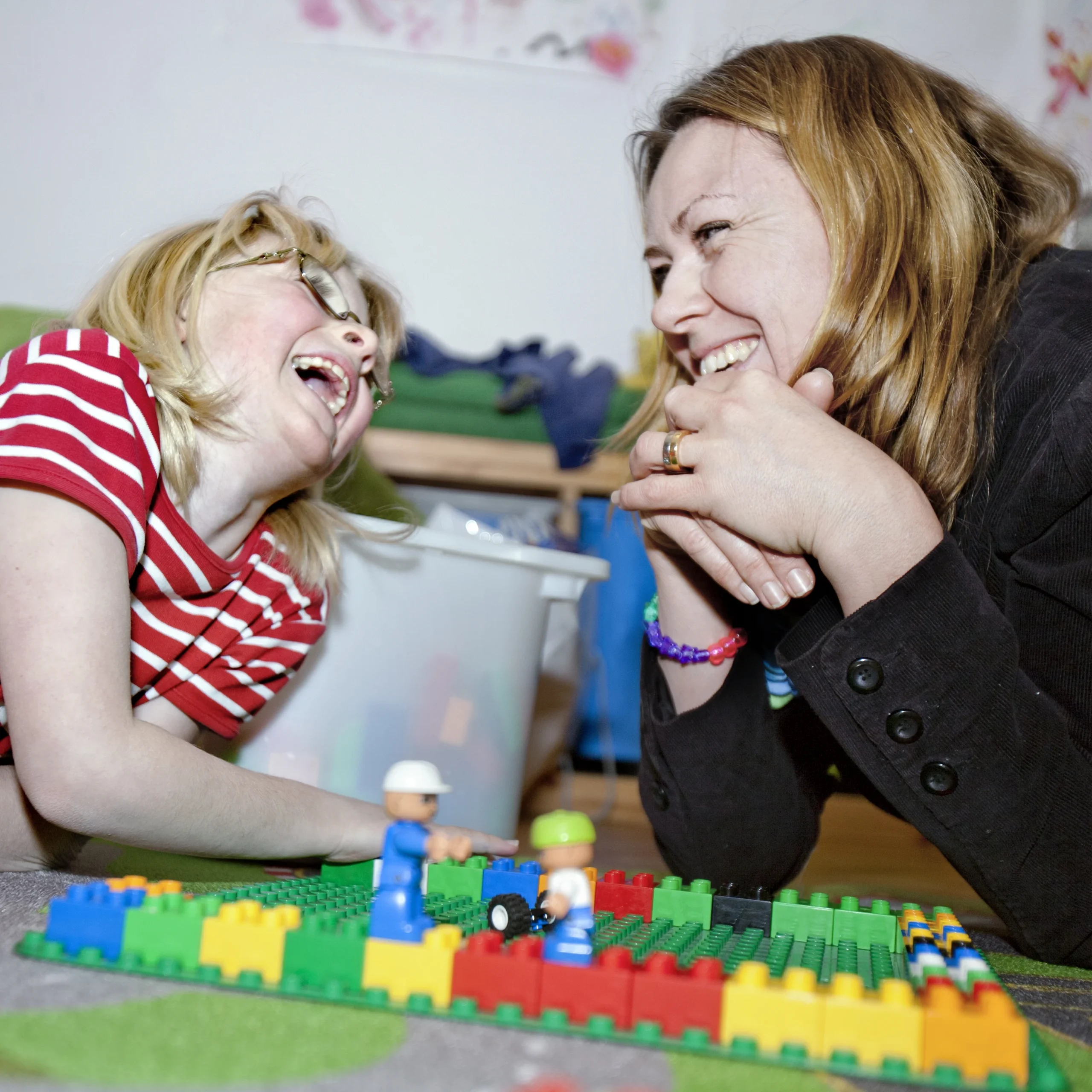 Bild på Elmie och mamma Bente.